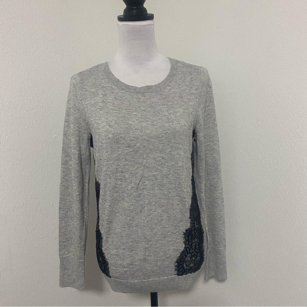 Halogen Women's Sweater Gray With Black Size Medium Very Soft and Comfortable